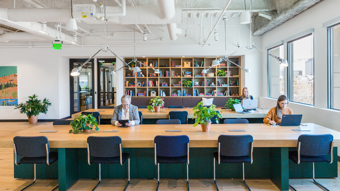 WeWork hot desk